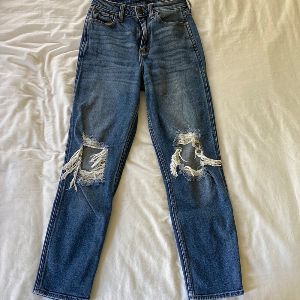 Hollis mom jeans super cute